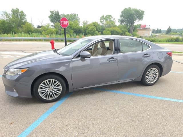 Used 2014 Lexus ES 350 w/ Luxury Package FWD image 2