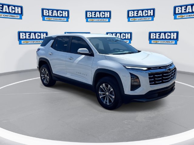 Used 2025 Chevrolet Equinox LT FWD image 2