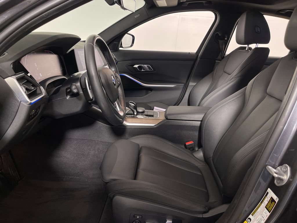Used 2021 BMW 330i xDrive Sedan AWD/4WD image 13