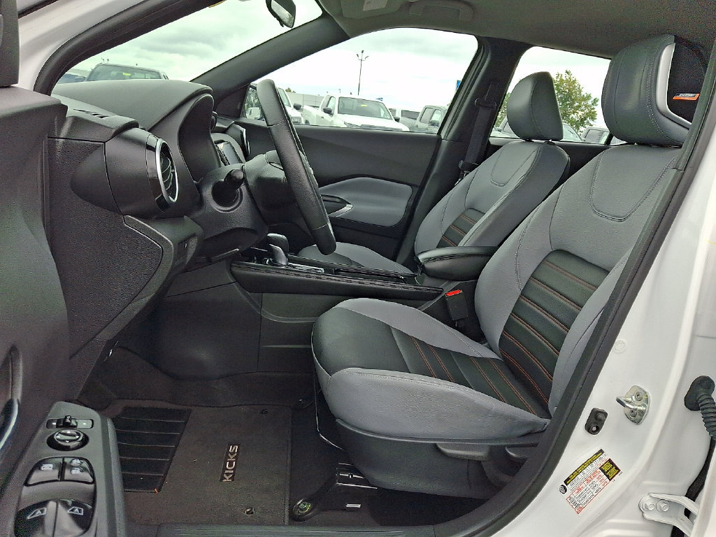 Certified 2023 Nissan Kicks SR w/ SR Premium Package FWD image 14