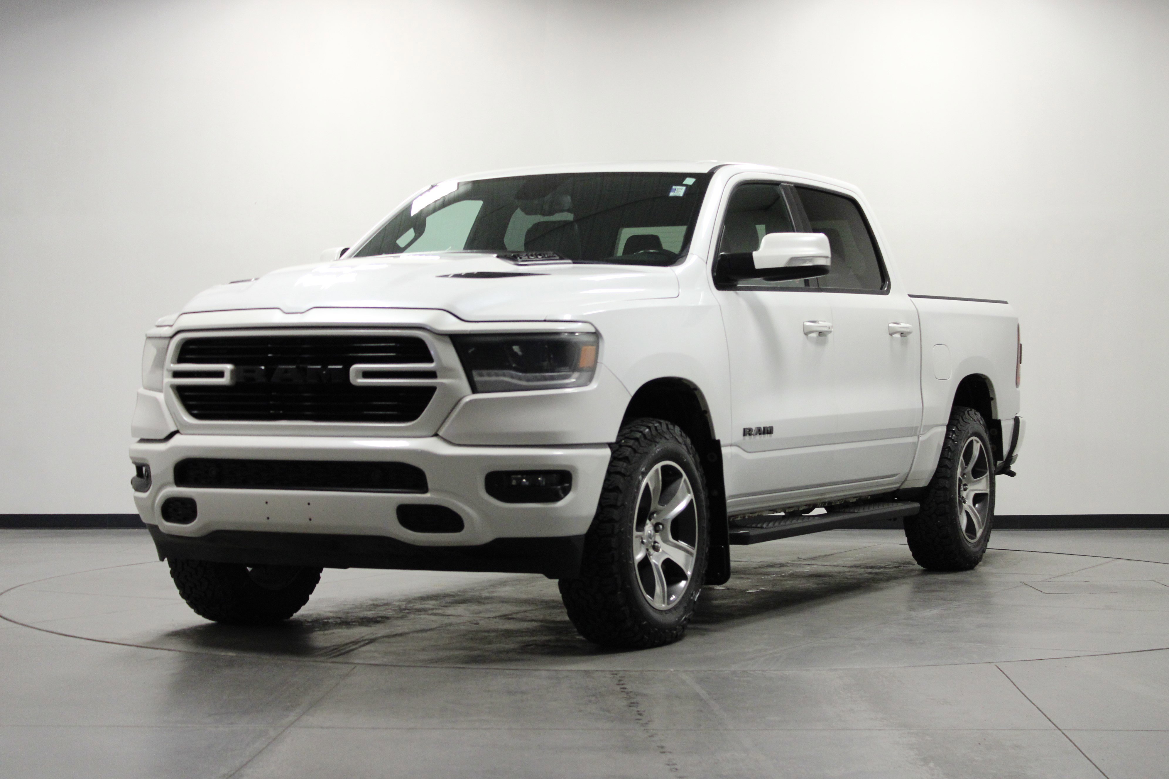 Used 2019 RAM 1500 Sport w/ Level 2 Equipment Group AWD/4WD image 8