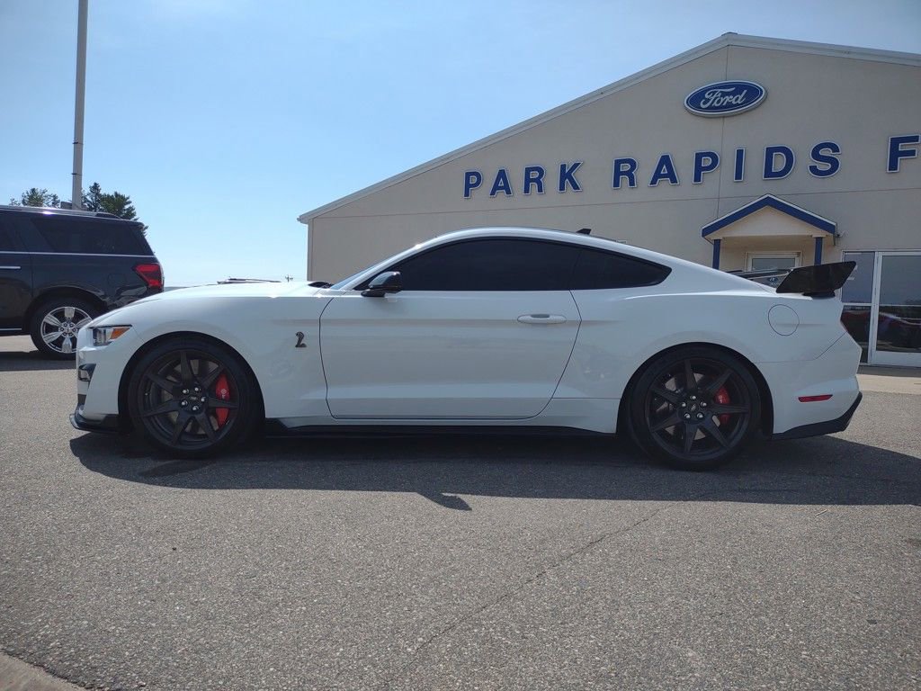 Used 2020 Ford Mustang Shelby GT500 w/ Carbon Fiber Track Pack video 2