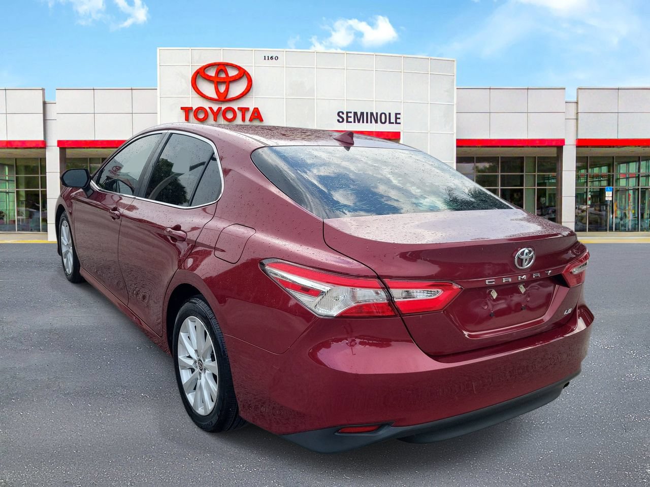 Used 2020 Toyota Camry LE FWD image 4
