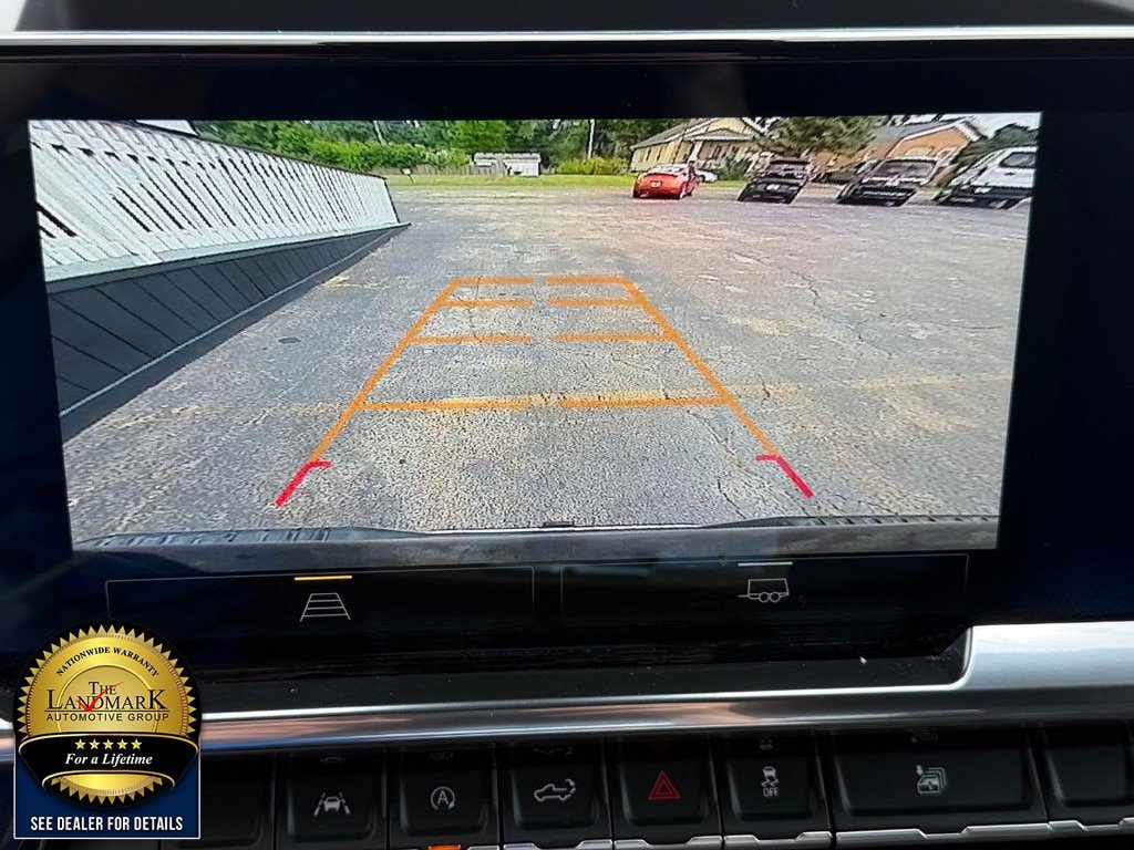 Used 2025 Chevrolet Silverado 1500 LT AWD/4WD image 13
