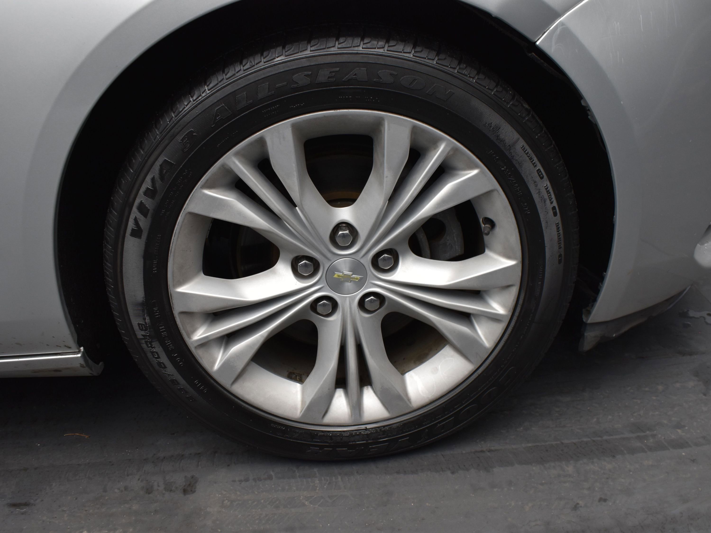 Used 2015 Chevrolet Impala LT image 16