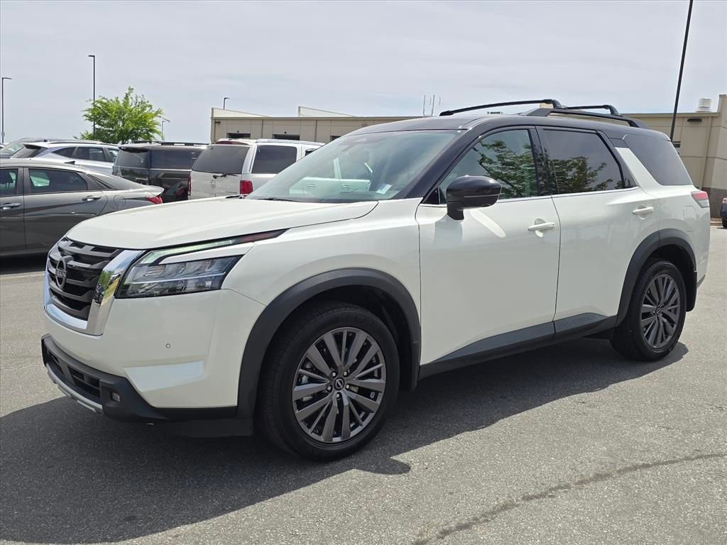 Used 2022 Nissan Pathfinder SL w/ SL Premium Package FWD image 7
