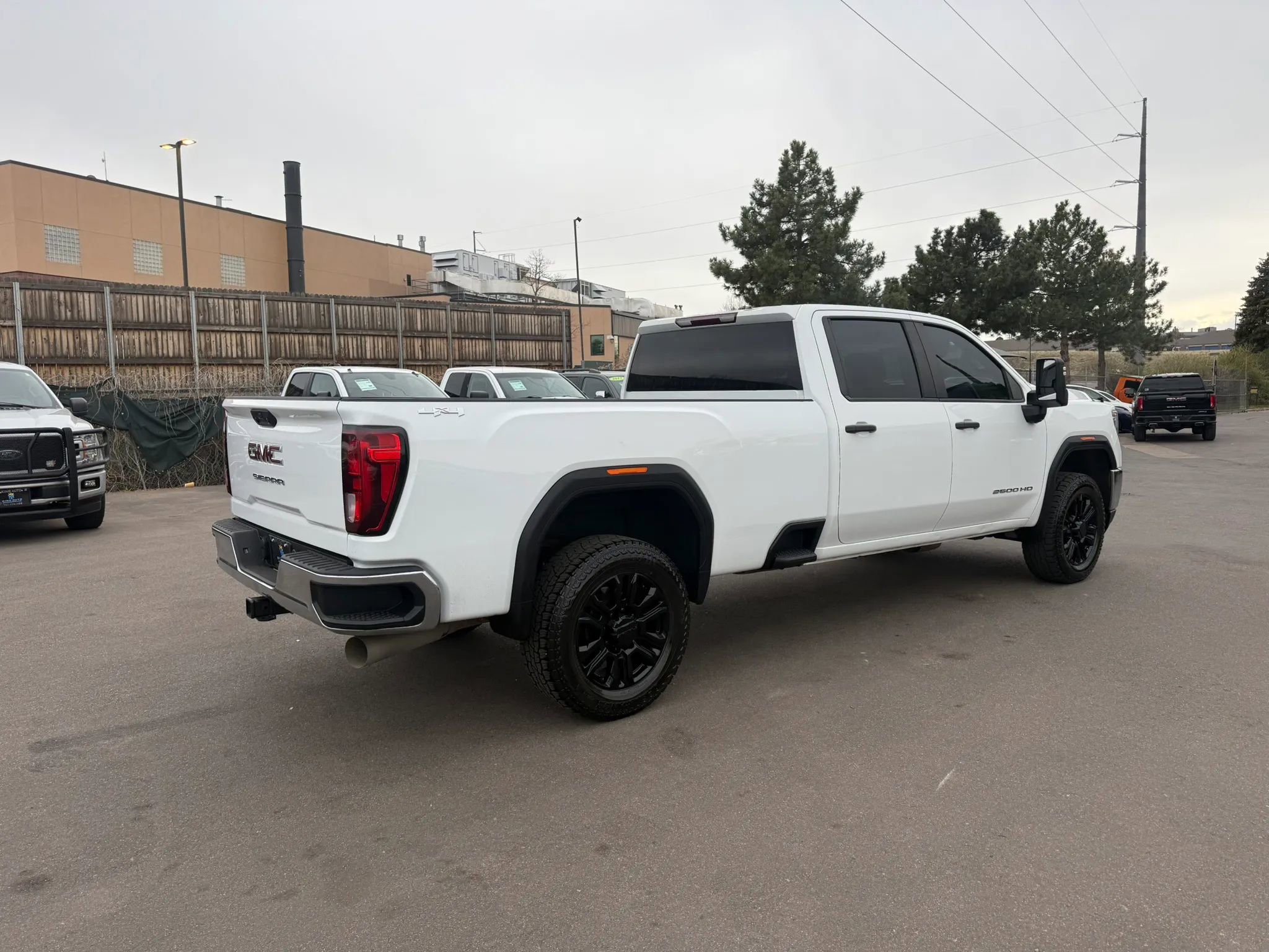 Used 2023 GMC Sierra 2500 Pro w/ Convenience Package image 12