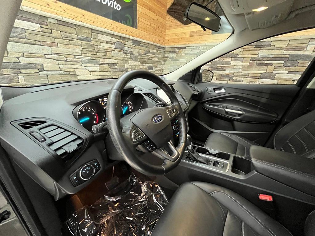 Used 2017 Ford Escape SE w/ SE Leather Comfort Package AWD/4WD image 25