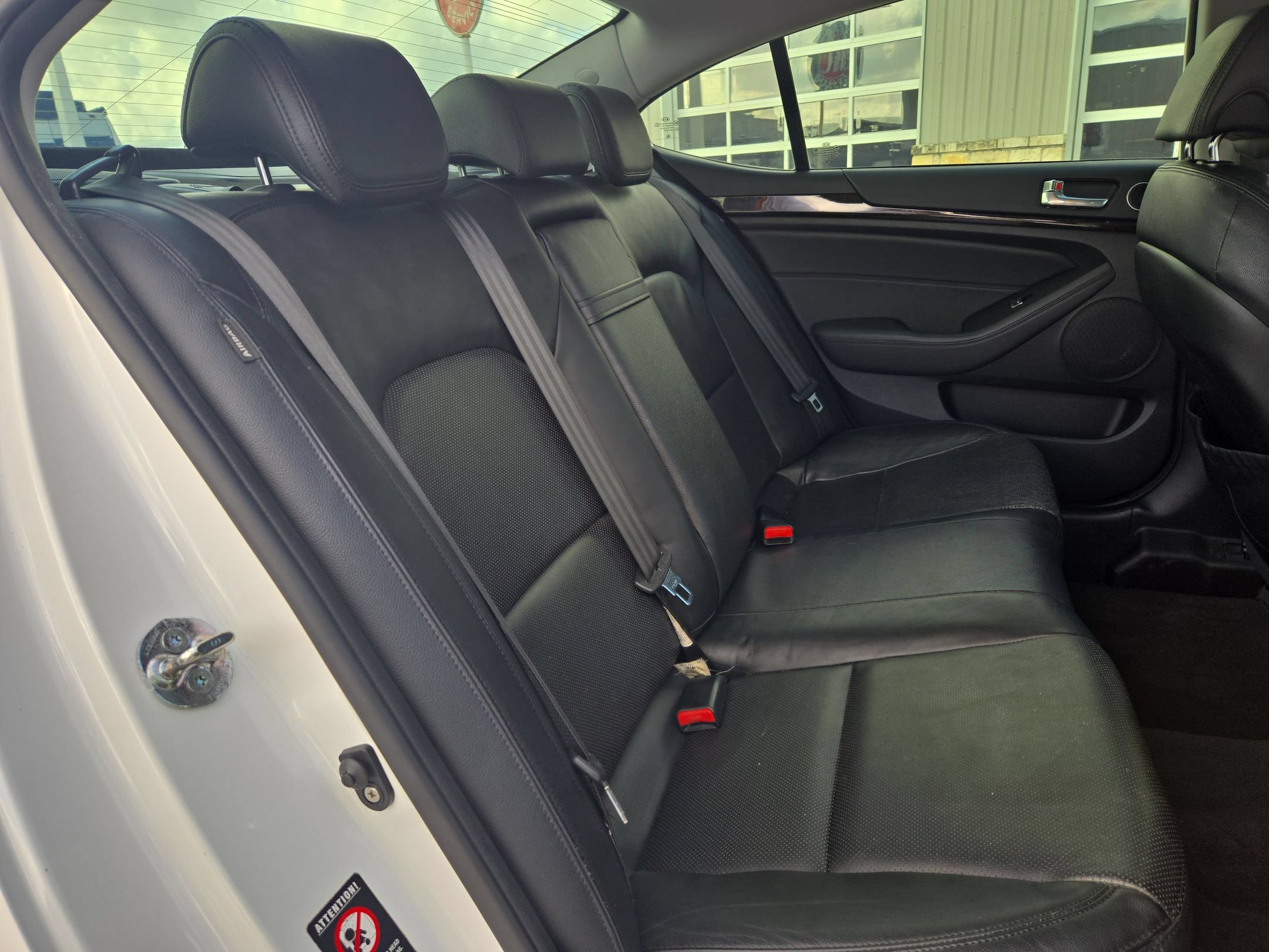 Used 2014 Kia Cadenza Premium FWD image 25
