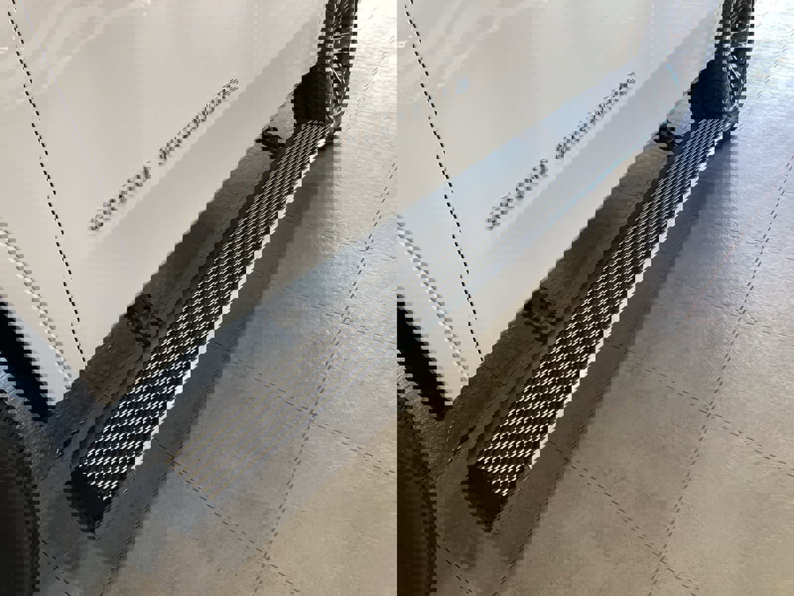 Used 2022 Jeep Grand Wagoneer Series I image 10