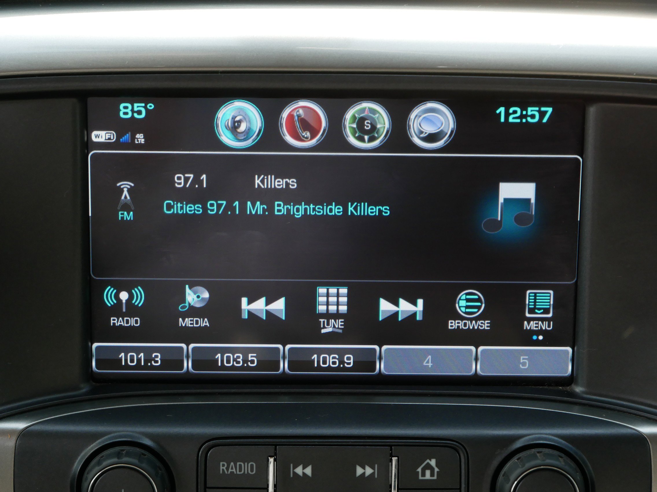 Used 2018 Chevrolet Silverado 1500 LT w/ All Star Edition image 14