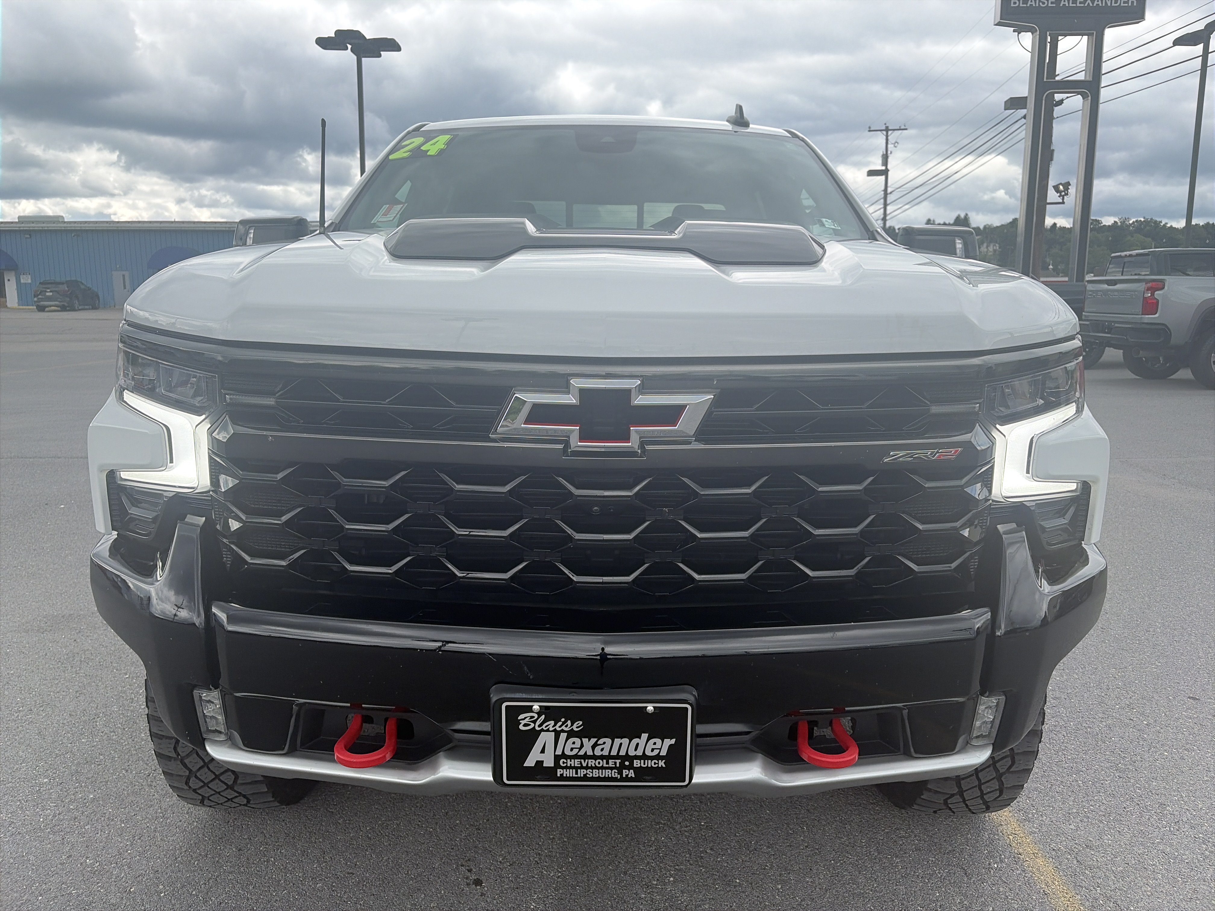 Used 2024 Chevrolet Silverado 1500 ZR2 w/ Technology Package AWD/4WD image 10