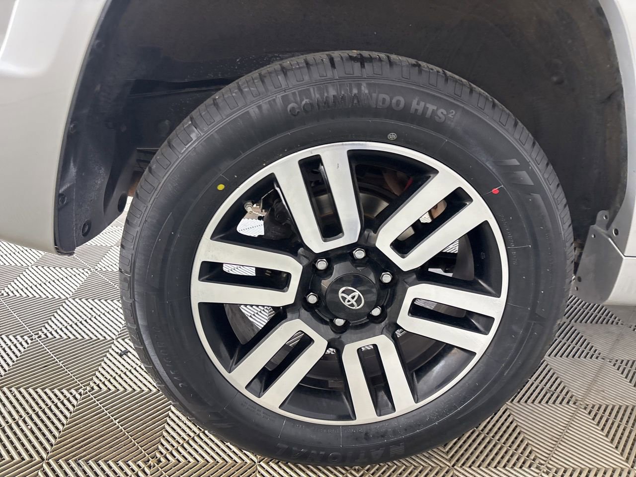 Used 2021 Toyota 4Runner Limited AWD/4WD image 34