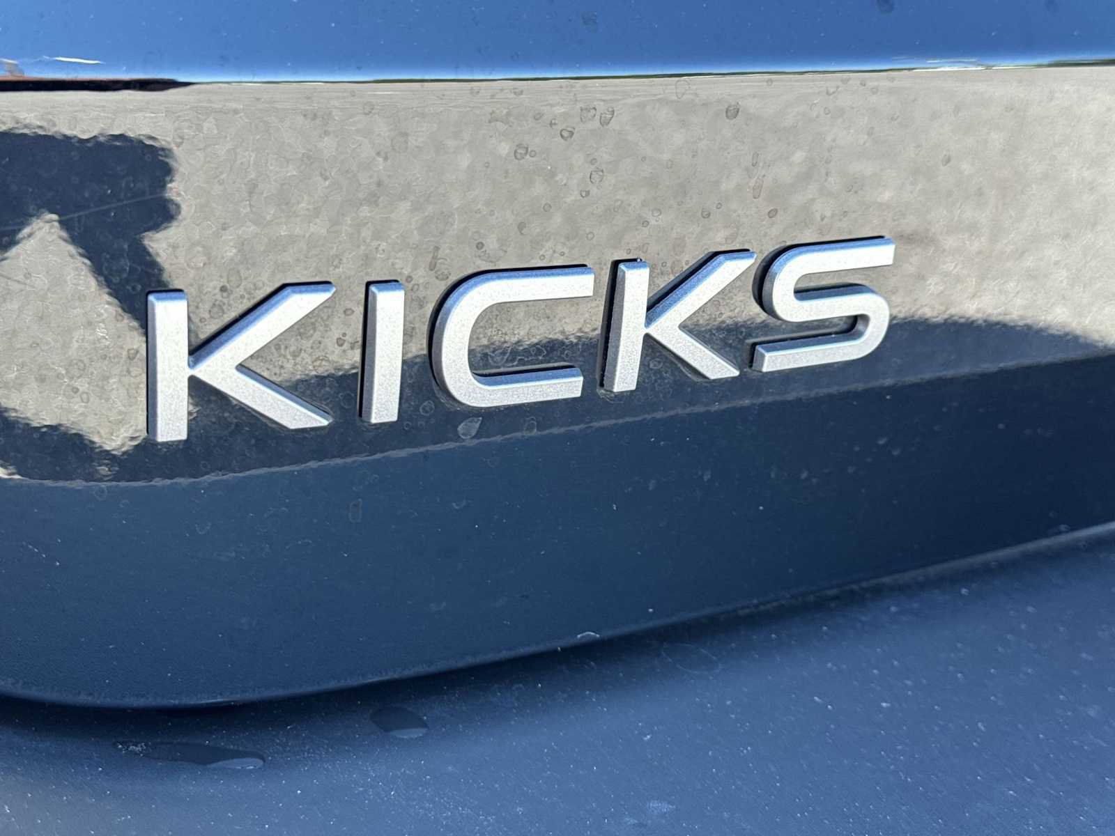 Used 2025 Nissan Kicks S image 11