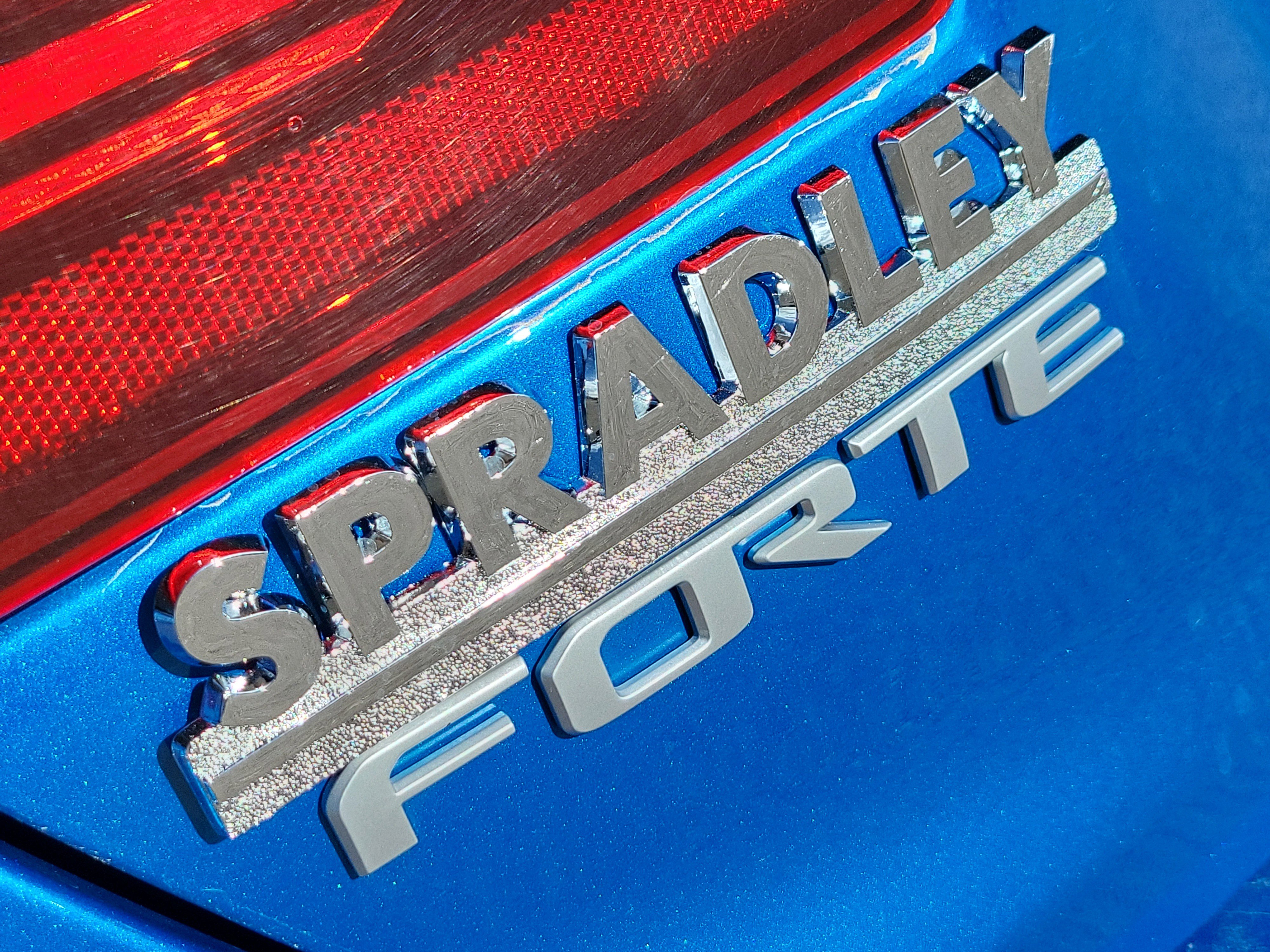 Used 2024 Kia Forte GT-Line image 11