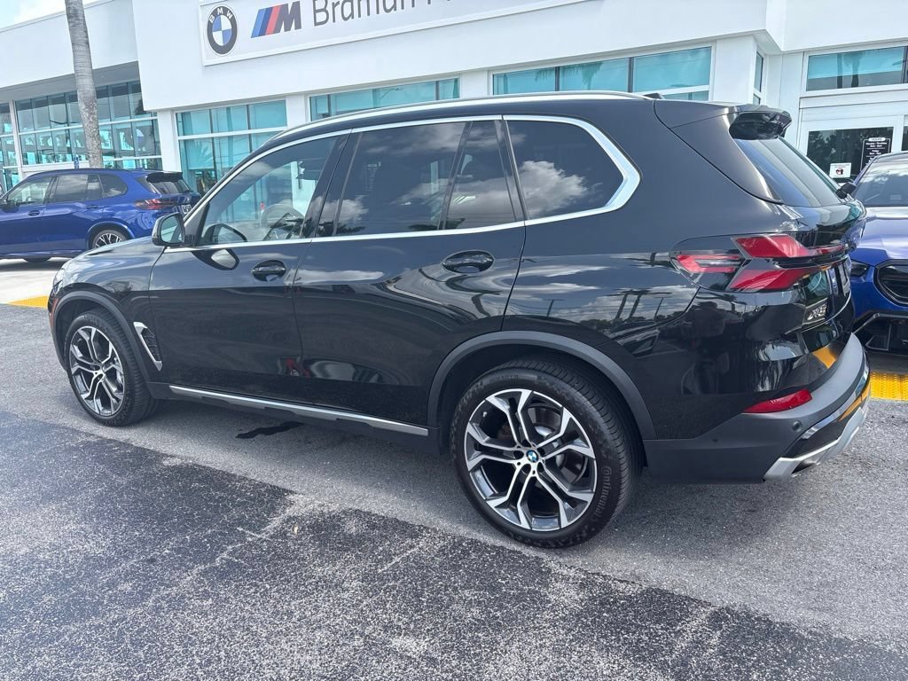 Used 2024 BMW X5 sDrive40i w/ Premium Package RWD image 8