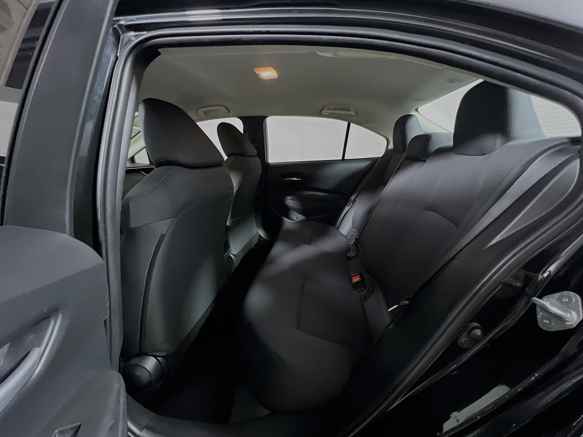 Used 2021 Toyota Corolla LE image 29