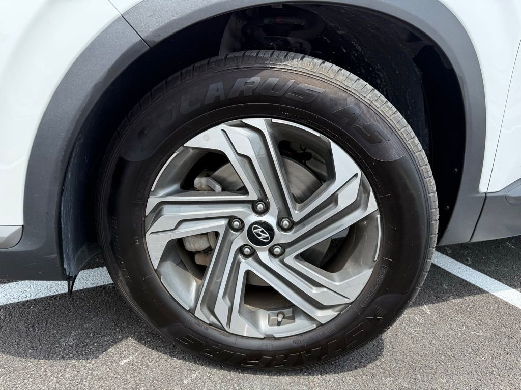 Certified 2023 Hyundai Santa Fe SEL image 9