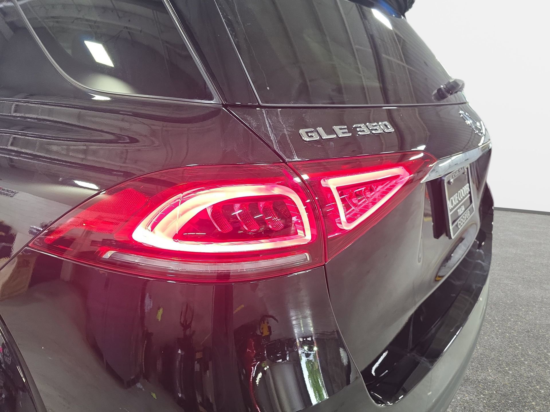 Used 2021 Mercedes-Benz GLE 350 4MATIC image 33