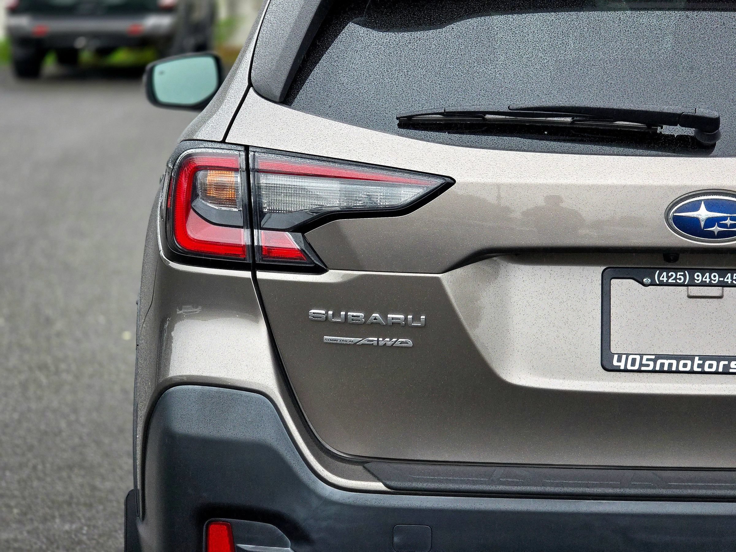 Used 2022 Subaru Outback Limited AWD/4WD image 9