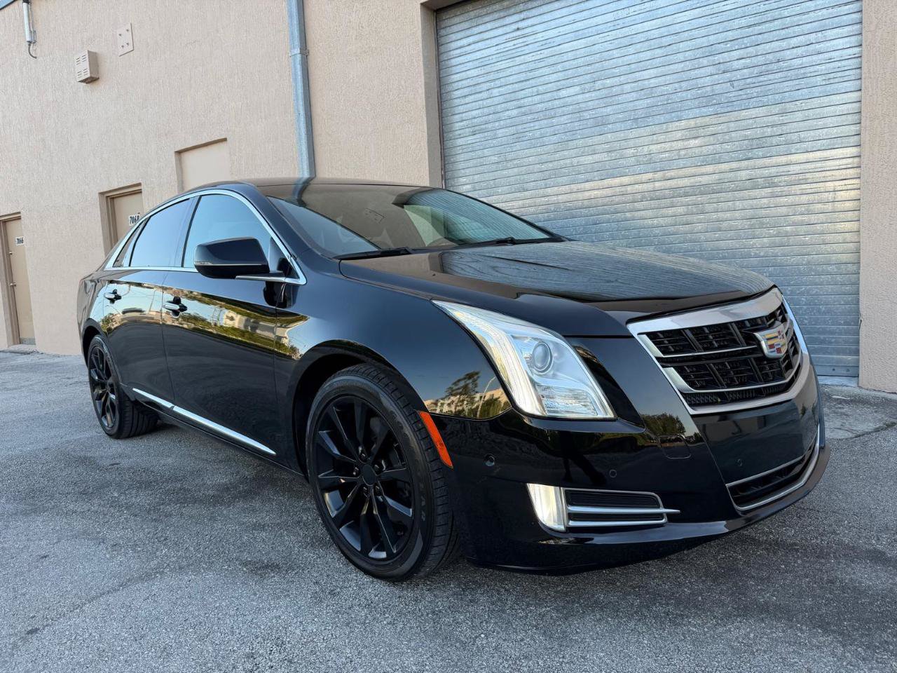 Used 2017 Cadillac XTS Luxury FWD image 3