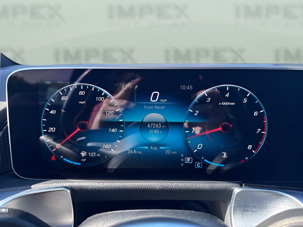 Used 2020 Mercedes-Benz GLB 250 4MATIC w/ Premium Package image 21