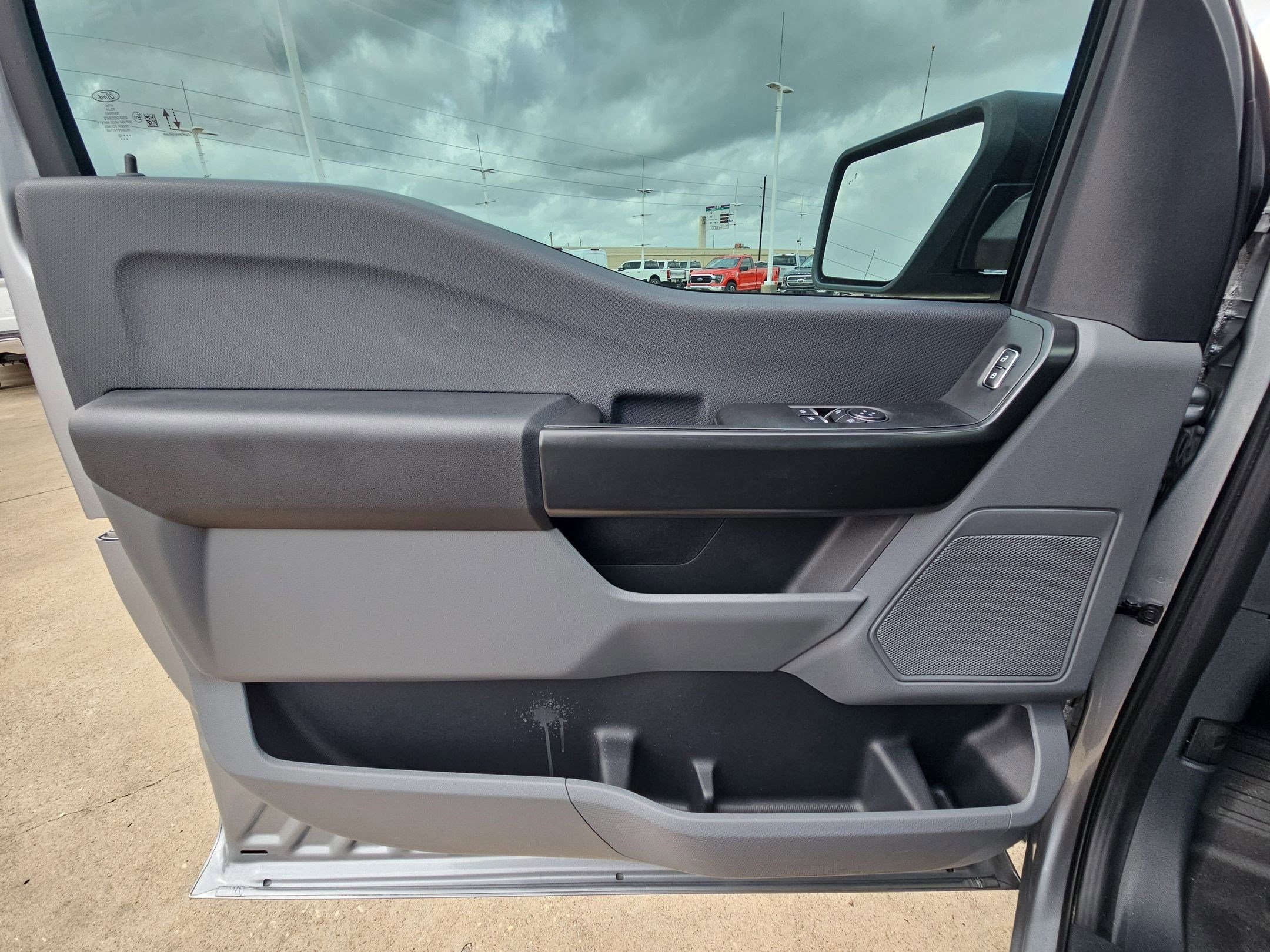 Used 2025 Ford F150 XL w/ Equipment Group 103A High image 13