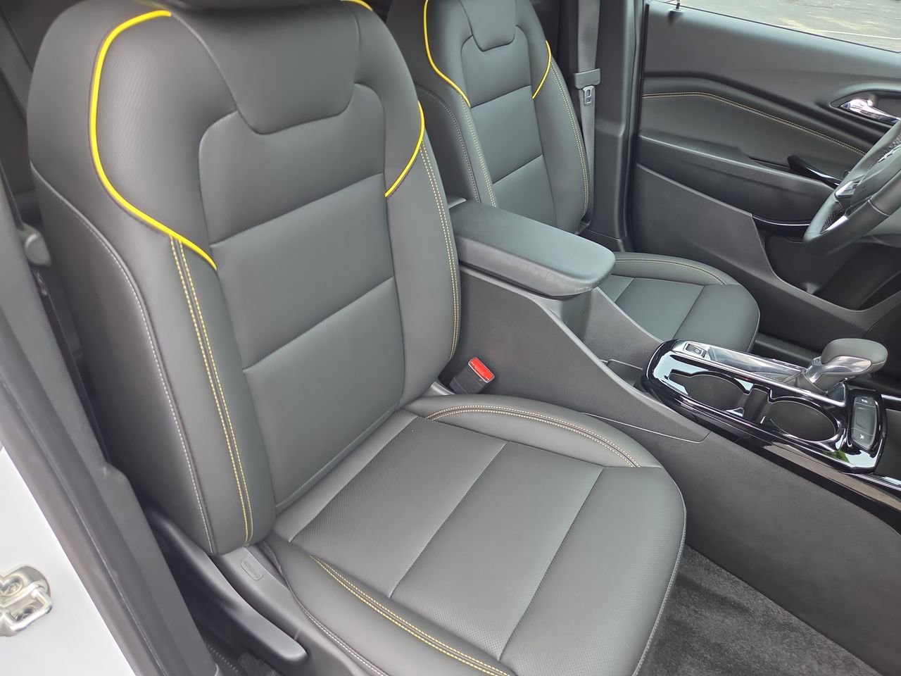 Used 2025 Chevrolet Trax ACTIV w/ Driver Confidence Package FWD image 19