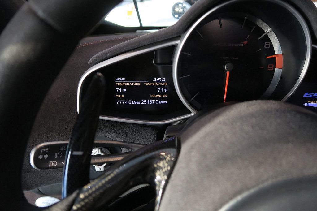 Used 2015 McLaren 650S Spider image 19