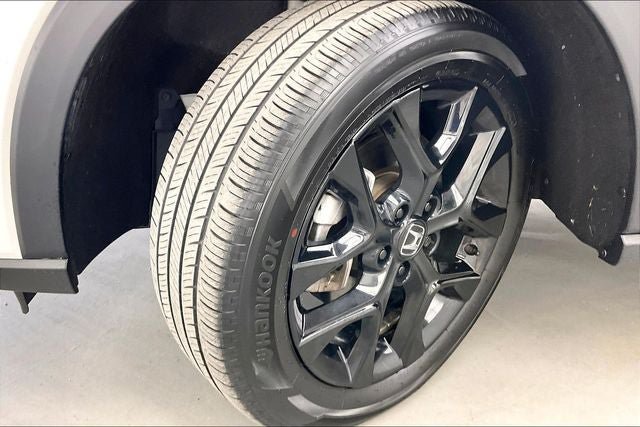 Certified 2025 Honda HR-V Sport image 33