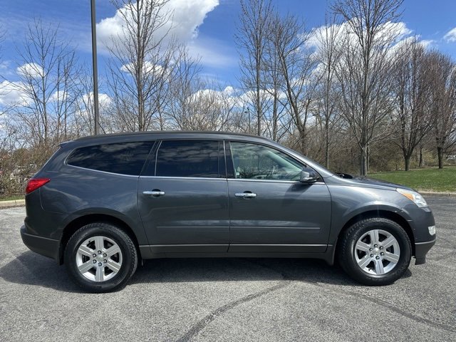 Used 2011 Chevrolet Traverse LT w/ Personal Connectivity Package image 2
