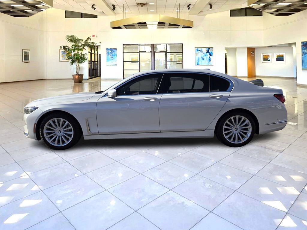 Used 2020 BMW 740i image 8