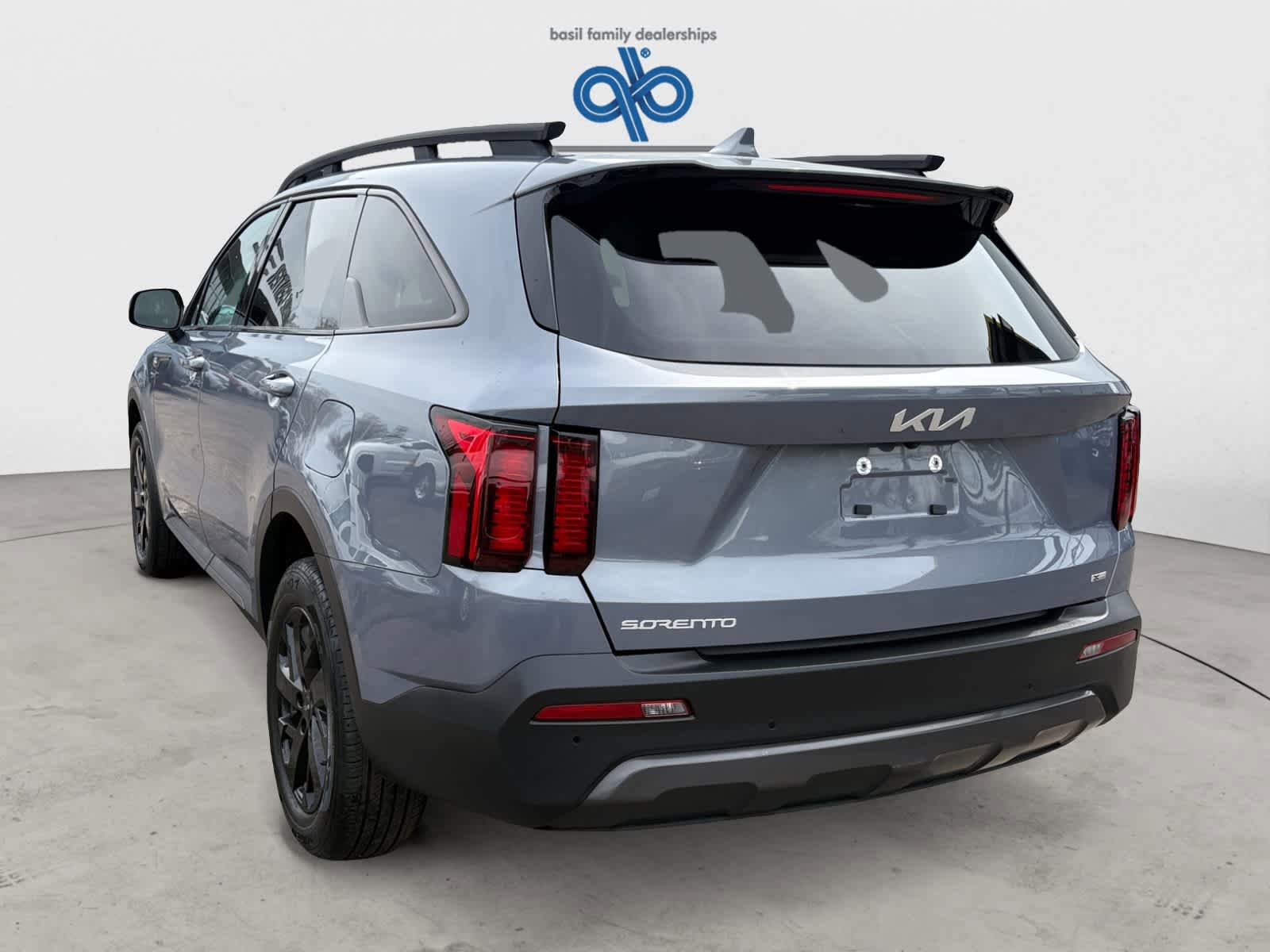 Used 2023 Kia Sorento S w/ Panoramic Sunroof Package AWD/4WD image 3