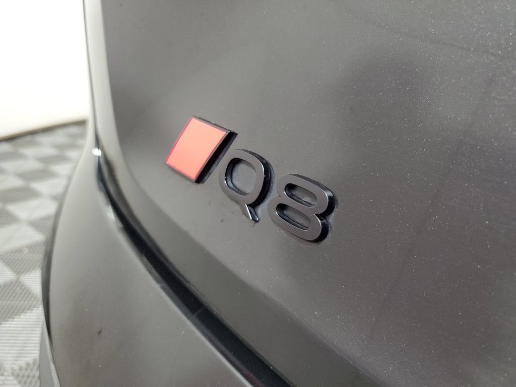 Used 2024 Audi Q8 e-tron Prestige w/ Prestige Package AWD/4WD image 7