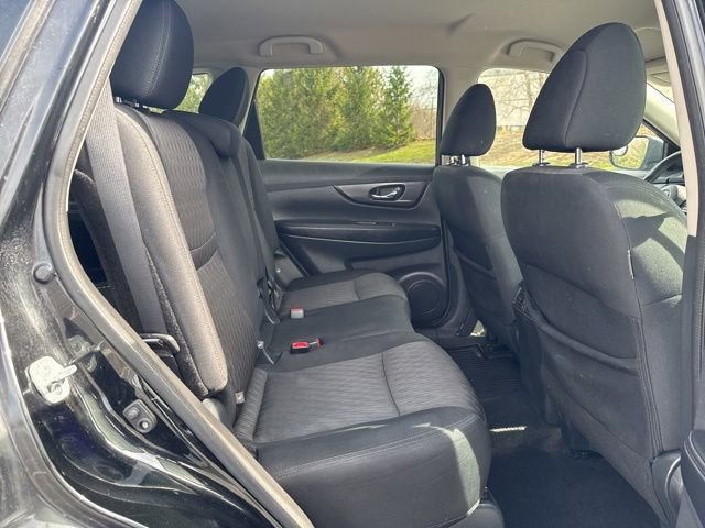 Used 2018 Nissan Rogue SV image 24