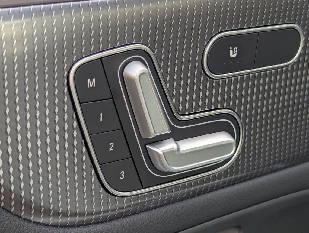 Used 2021 Mercedes-Benz GLA 250 4MATIC image 27