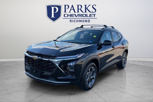 Used 2026 Chevrolet Trax LT w/ LT Convenience Package FWD image 3