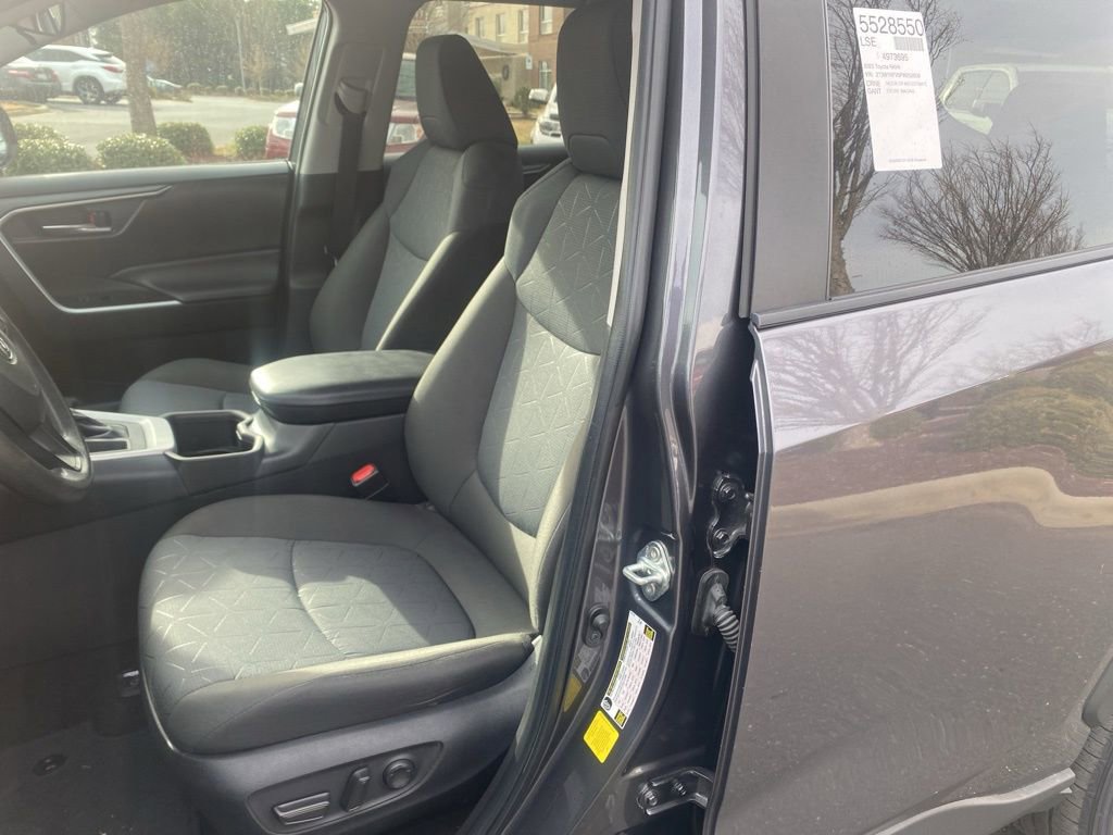 Used 2023 Toyota RAV4 XLE image 12