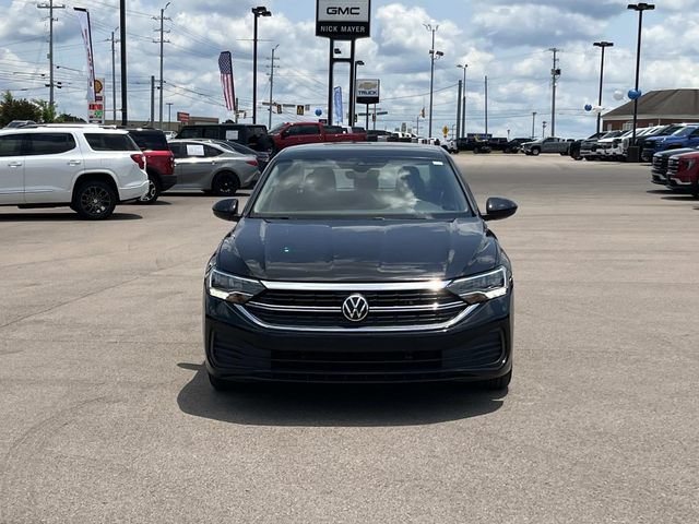 Used 2024 Volkswagen Jetta SE FWD image 9