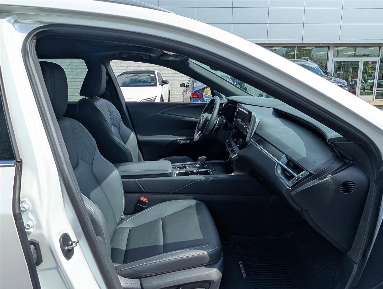 Used 2025 Lexus RX 350 Premium w/ Convenience Package image 11