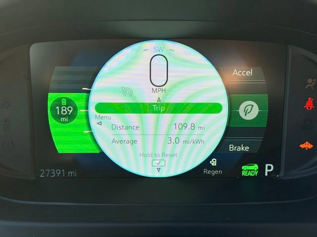 Certified 2021 Chevrolet Bolt Premier w/ Infotainment Package image 7