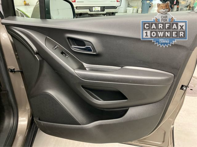 Used 2020 Chevrolet Trax LT image 25