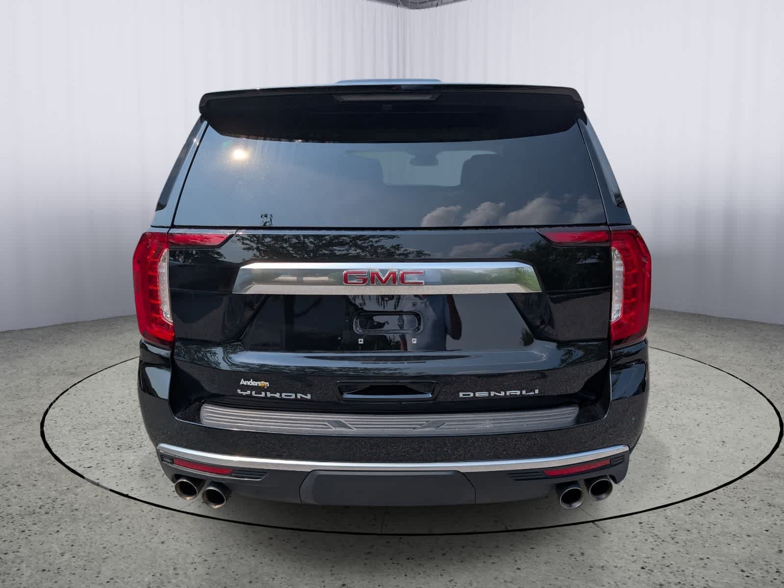 Used 2023 GMC Yukon XL Denali AWD/4WD image 4