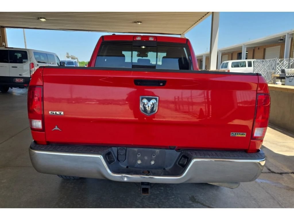 Used 2016 RAM 1500 Classic SLT RWD image 3