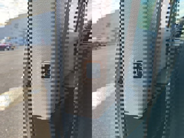 Used 2024 Chrysler Pacifica Touring-L image 20