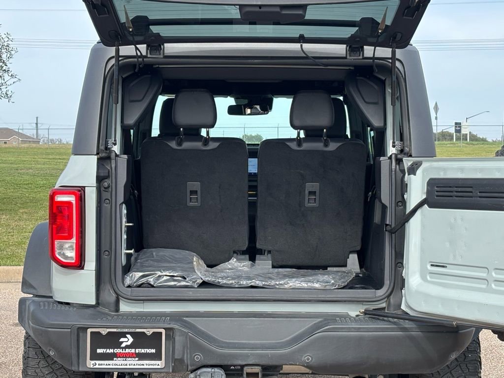 Used 2022 Ford Bronco Black Diamond w/ Sasquatch Package image 8