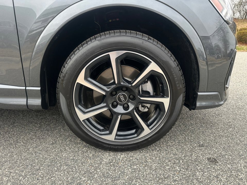 Certified 2025 Audi Q3 2.0T Premium Plus w/ Premium Plus Package image 25