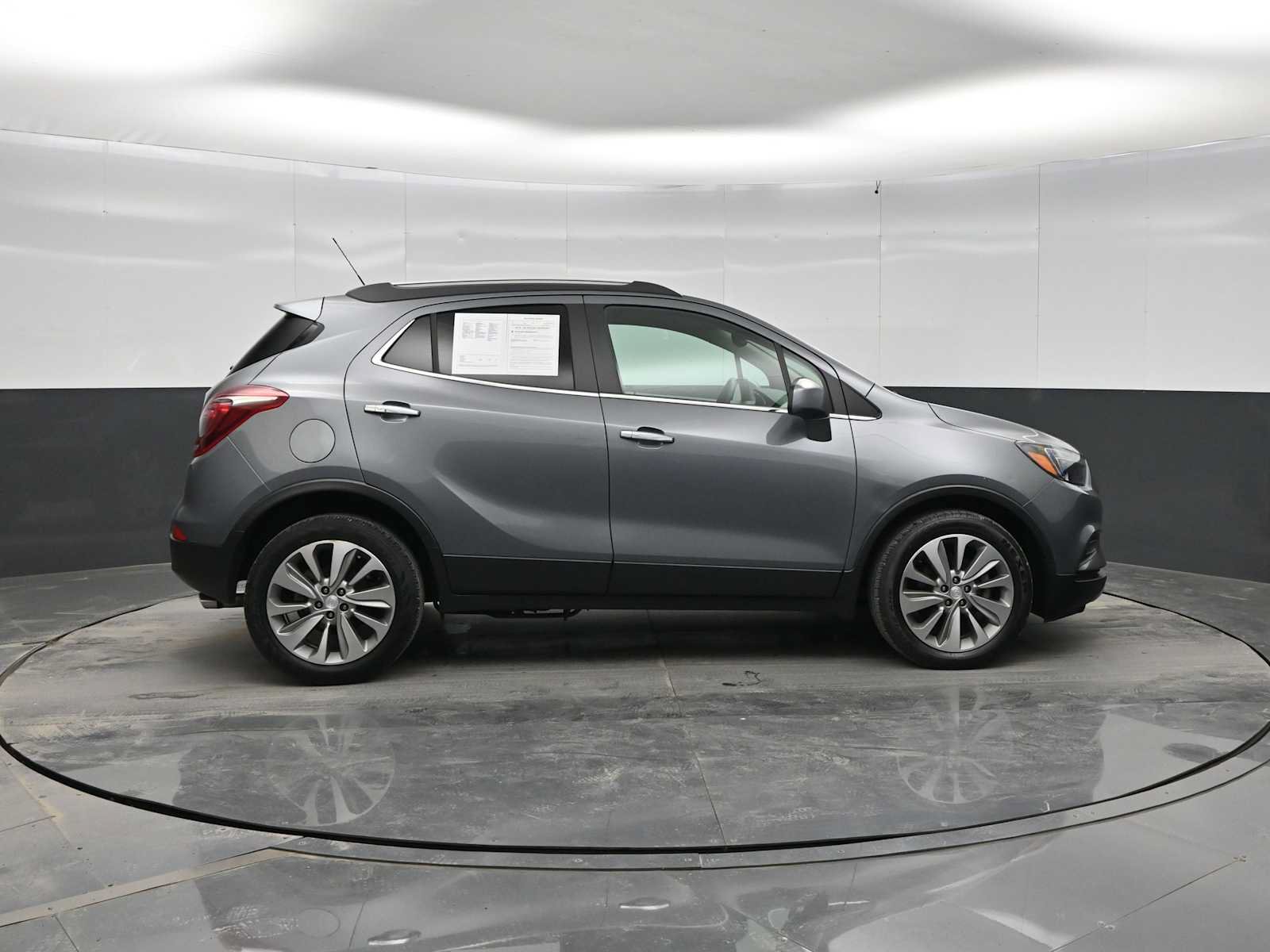 Used 2020 Buick Encore Preferred FWD image 9