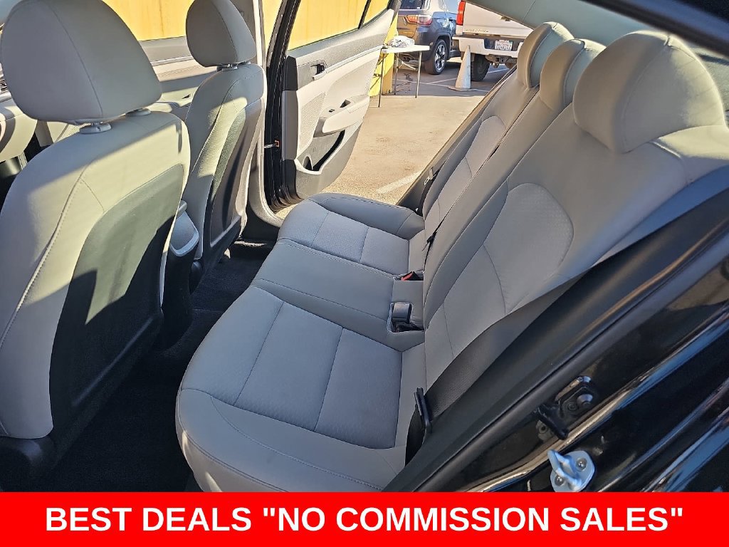 Used 2019 Hyundai Elantra SE FWD image 13