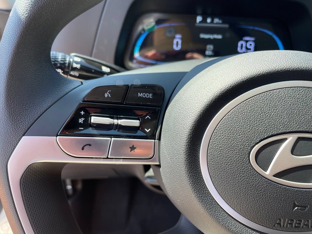 New 2026 Hyundai Elantra SE FWD image 17